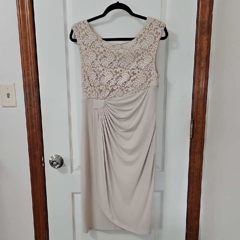Connected Apparel Cream Dress for Elegant Occasions. Worn once